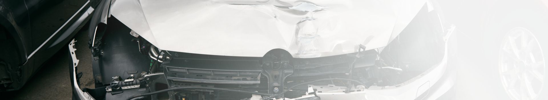 Schwer beschädigt beim Auto-Recycling oder Versicherungs-Pfund